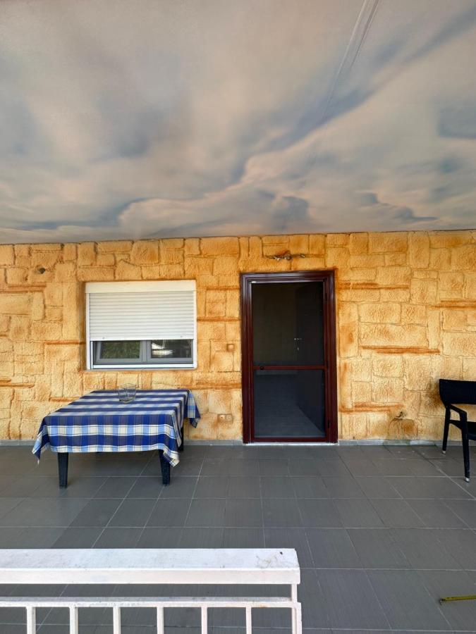 Lion Village Skala Fourkas Bagian luar foto