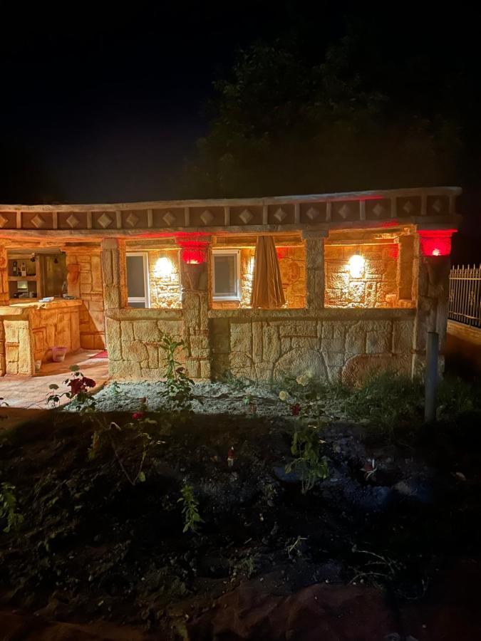 Lion Village Skala Fourkas Bagian luar foto